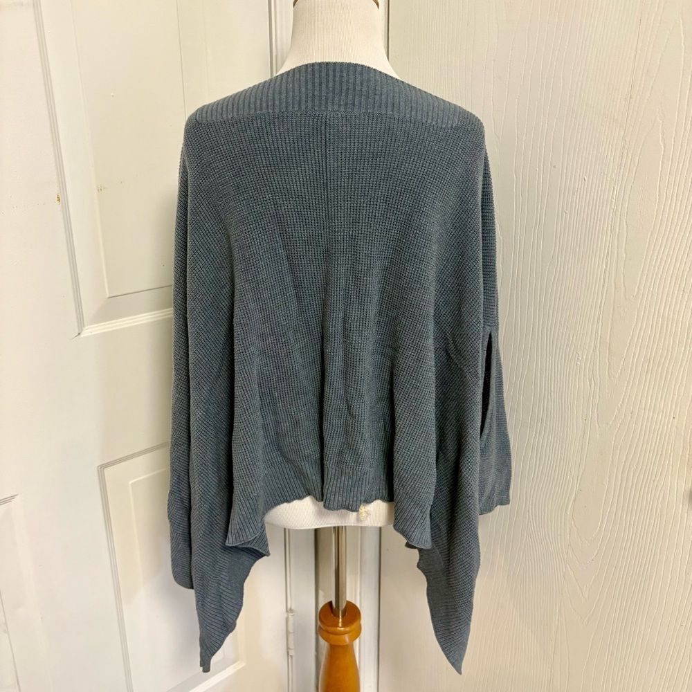 Lululemon Forward Flow Poncho G4 - Picture 5 of 9
